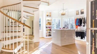 Turning Clutter Into Order With Integrated Closet and Garage Solutions